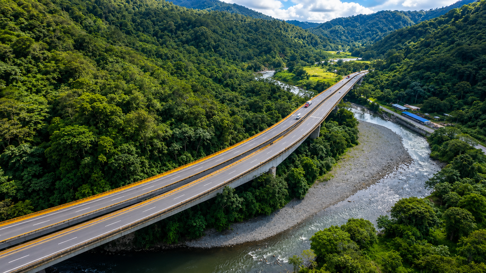 Carretera de montaña hacia el Lago Calima en la vía Buga - Loboguerrero, Valle del Cauca